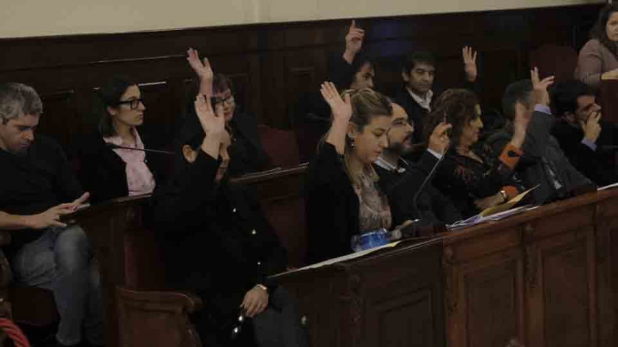 O último pleno do ano debate sobre a chegada do corredor atlántico ferroviario ao porto de Ferrol