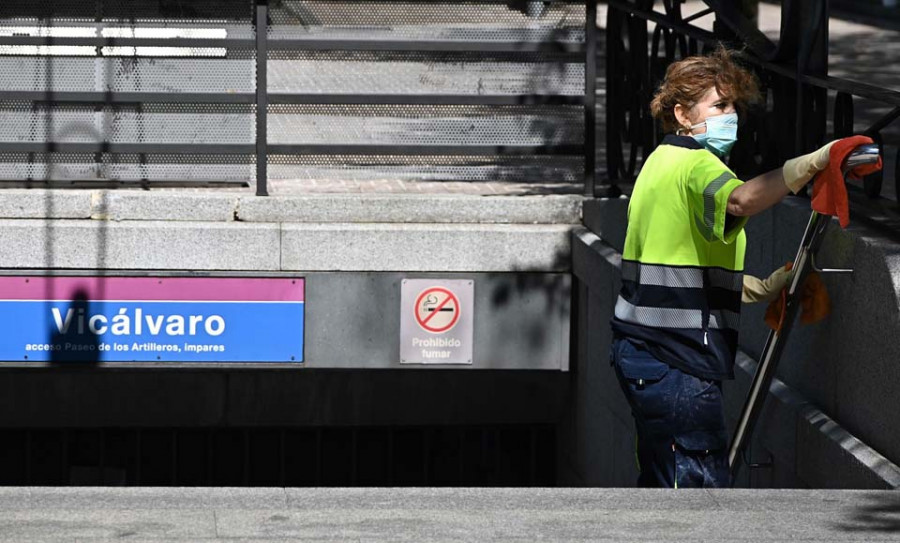 Madrid amplía las restricciones, pero no a toda la capital como pide Sanidad