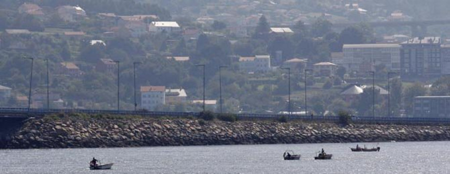 Mar acuerda con las cofradías aplazar la apertura de la zona C de As Pías