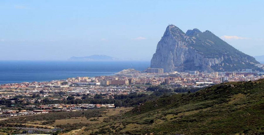 La Eurocámara respalda definir Gibraltar como "colonia"
