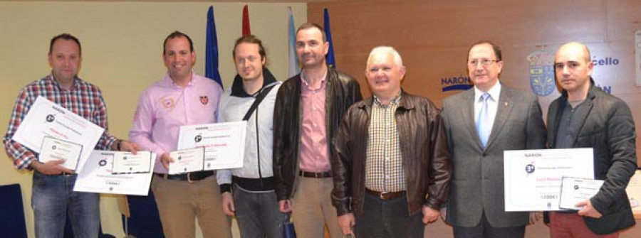 NARÓN-El mesón O Pío gana el primer premio y también el popular del concurso de tapas de Entroido
