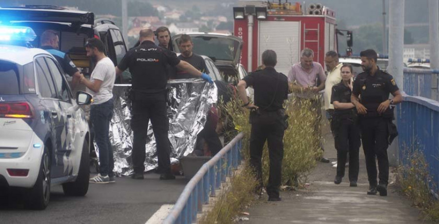 Encuentran flotando en As Pías el cadáver de un vecino de Recimil