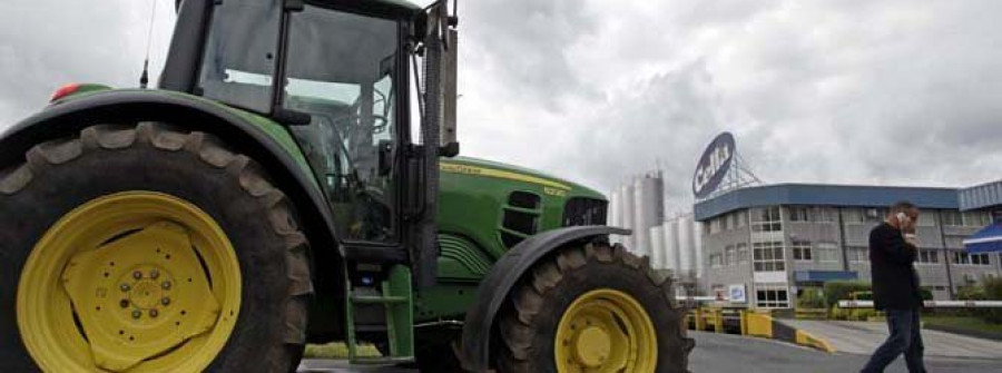 Los ganaderos  se relevan para seguir el bloqueo a la industria láctea