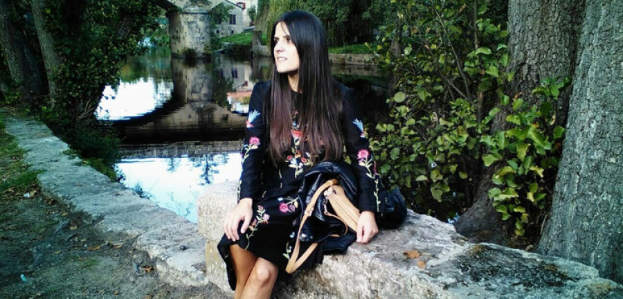 FENE - Miriam Ferradáns se hace con el premio de poesía Pérez Parallé