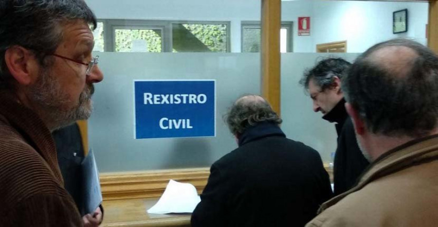 La Plataforma plantea al Juzgado tomar declaración a los alcaldes de Ferrol y Narón por la tasa