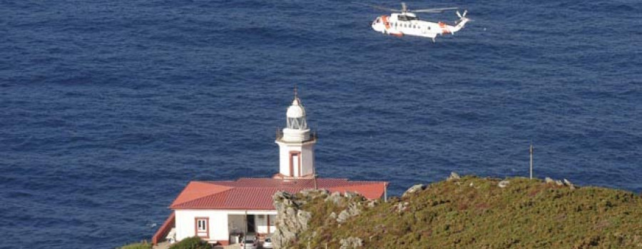 Buscan a un marinero de Cedeira que se cayó al mar cuando estaba faenando