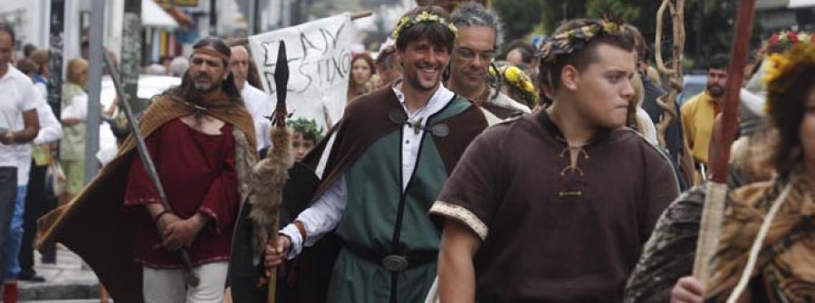 Medio centenar de personas se reunieron en torno al rito de las bodas celtas del Lugnasad