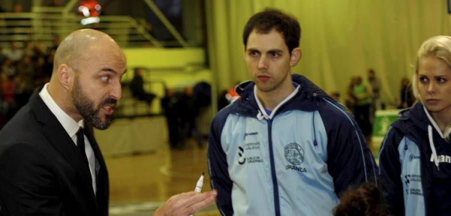 El Star Center Uni Ferrol vive sus primeros entrenamientos en Esteiro