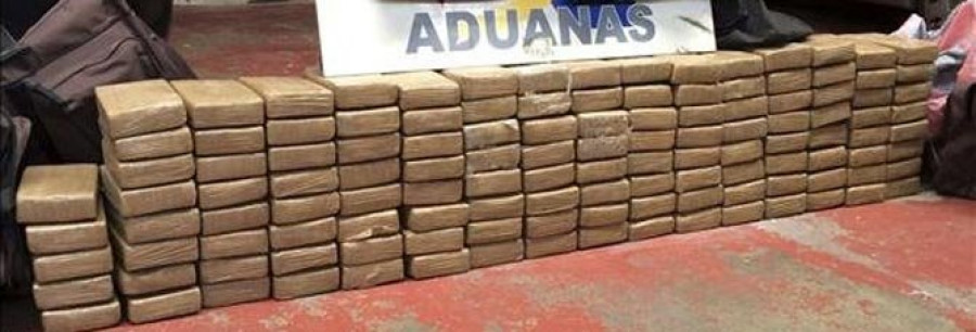 Incautan 125 kilos de cocaína ocultos en un contenedor en el puerto de Vigo