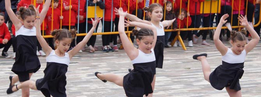 Las bailarinas ferrolanas se adelantan al Día de la Danza