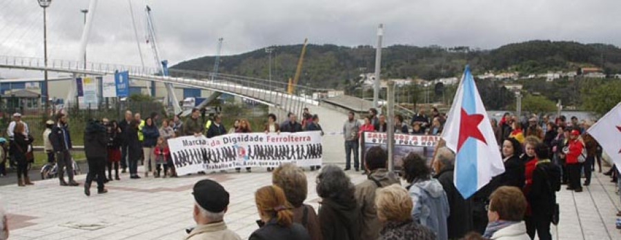 Unas 200 personas secundaron la protesta contra el trazado sur del tren al puerto exterior