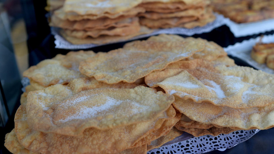 Freixós, orejas y torrijas dan sabor al carnaval ferrolano