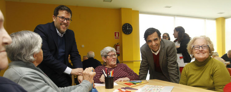 Un centenar de personas hacen uso de los centros de día de la Xunta en la ciudad