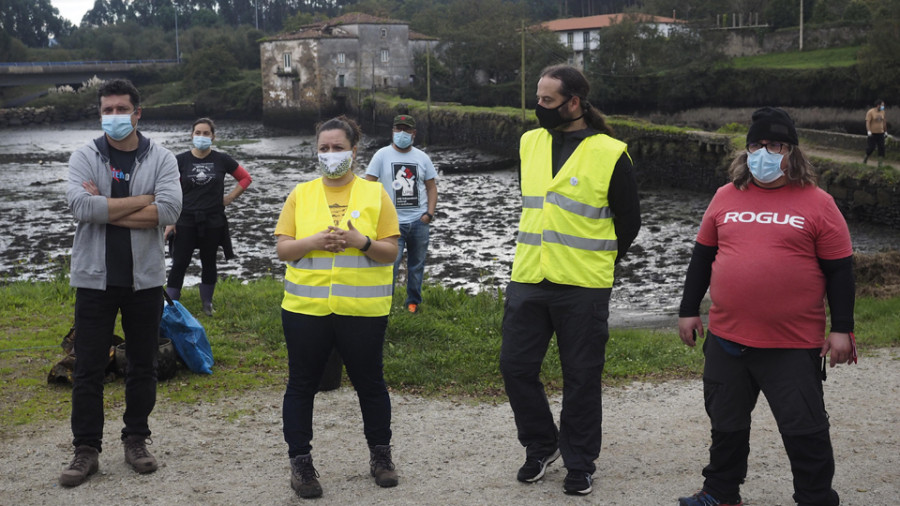 El BNG de Narón denuncia la contaminación de la ría y la situación del patrimonio local