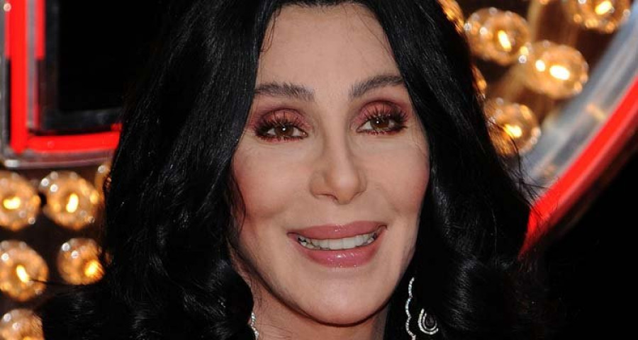 La prensa francesa asegura que Cher está a punto de morir