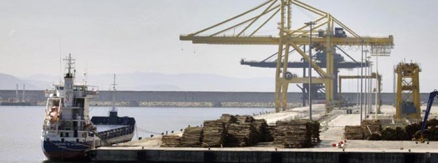 Las exportaciones desde el puerto se desinflan por tercer mes consecutivo
