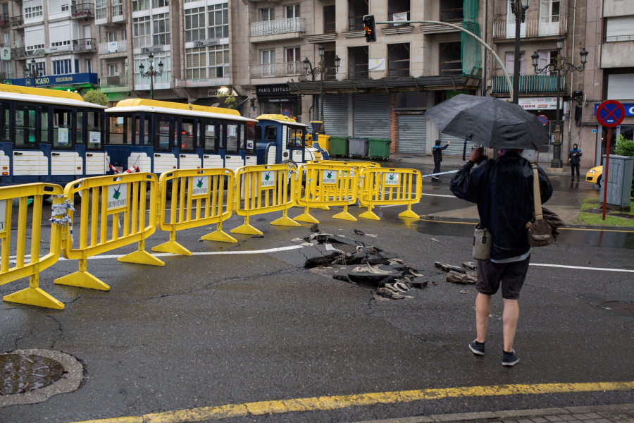 Caídas de árboles en la carretera y tormentas de granizo provocan incidentes en Galicia