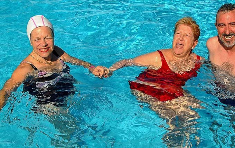 Remedio a la soledad: mayores de vacaciones con voluntarios