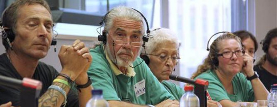 Afectados por los desahucios reclaman en la Eurocámara el derecho a la vivienda
