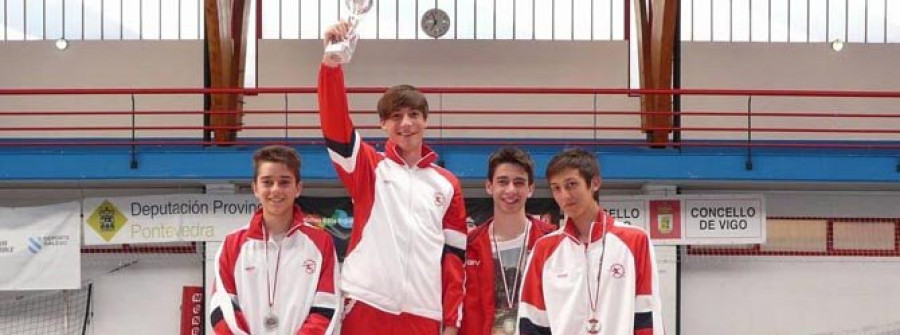 Carballeira, Doallo y Amado se cuelgan el bronce en Vigo