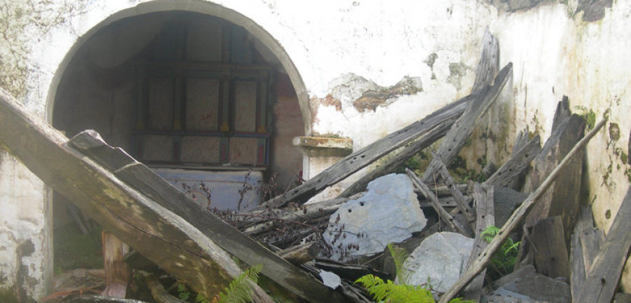 Los vecinos reclaman la reparación de la ermita de San Barlolomé antes de que se desplome