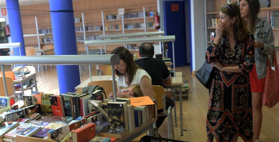 La Feira-mostra do libro de segunda man se prolongará 
en Narón hasta este viernes