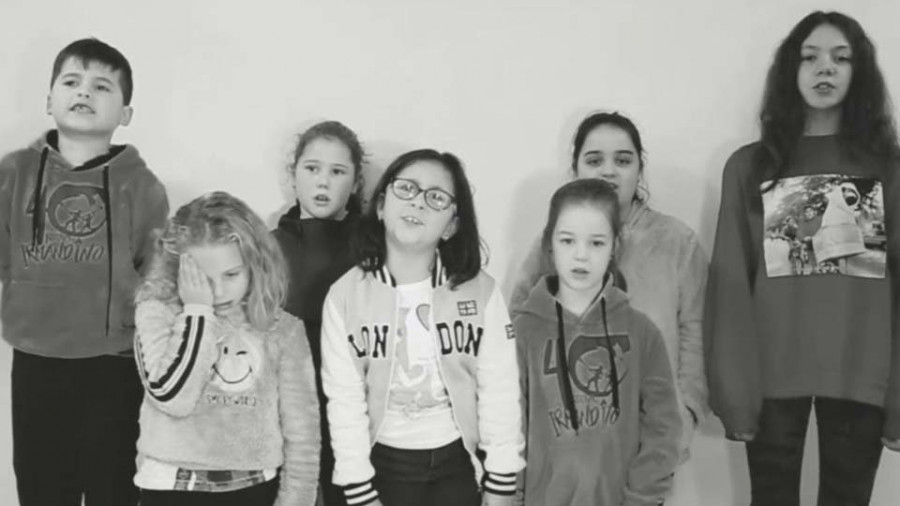 Niños de la comarca protagonizan un video en el que piden una atención pediátrica de calidad