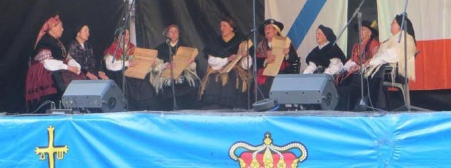 O II Encontro de Cantareiras de Airiños de Fene amosa a posta en valor do xénero