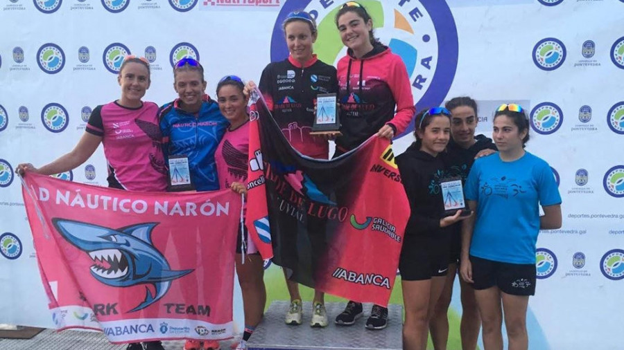 Las chicas del TriNáutico Narón, plata por equipos