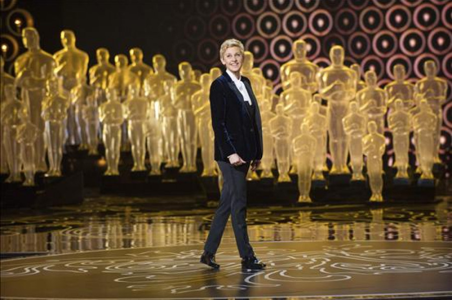 Samsung dona 2,1 millones de euros por los retuits de la autofoto de los Óscar
