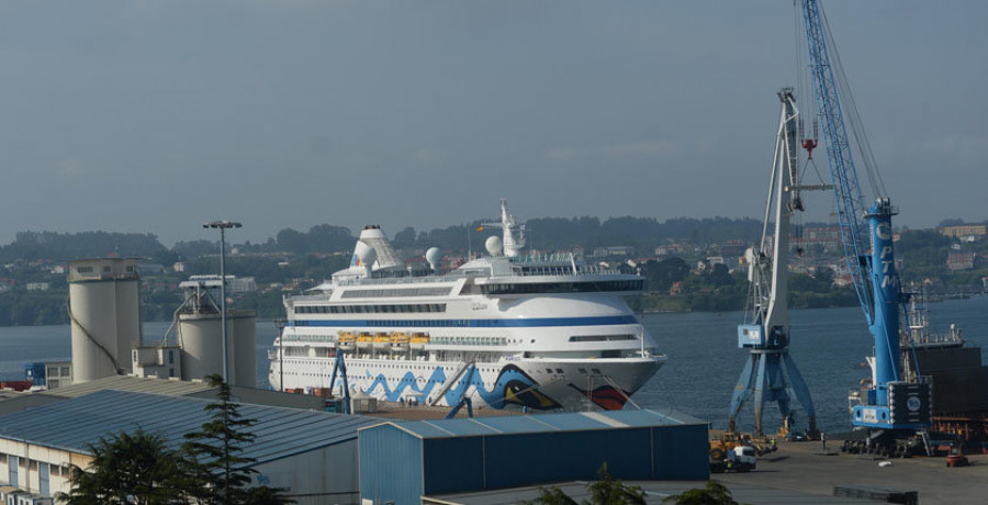 El “Aida Aura”, último crucero del mes, trae a la ciudad a cerca de 1.800 turistas