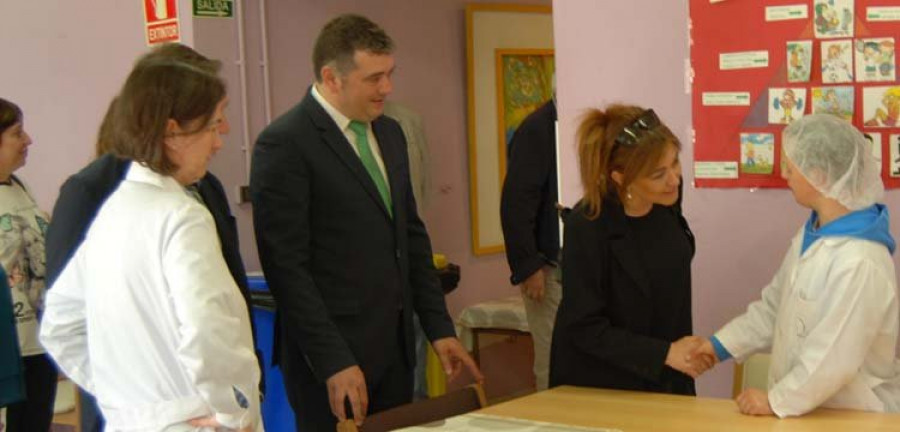Diputación y Aspromor firman un convenio para ultimar la equipación de la residencia