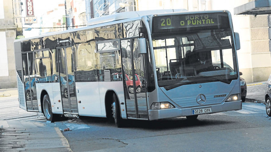 Ferrol estrena transporte público frente al encarecimiento de las autopistas