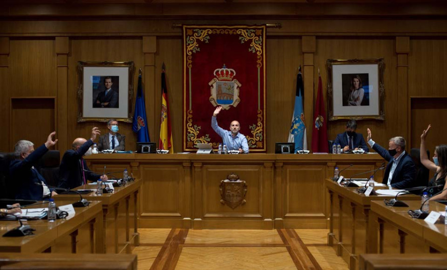 Feijóo pide a los alcaldes una gran “disposición al trabajo conjunto”