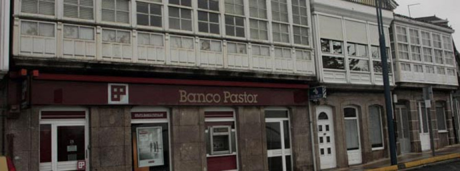 Los atracadores del Banco Pastor de Neda lograron un botín  de 175.000 euros