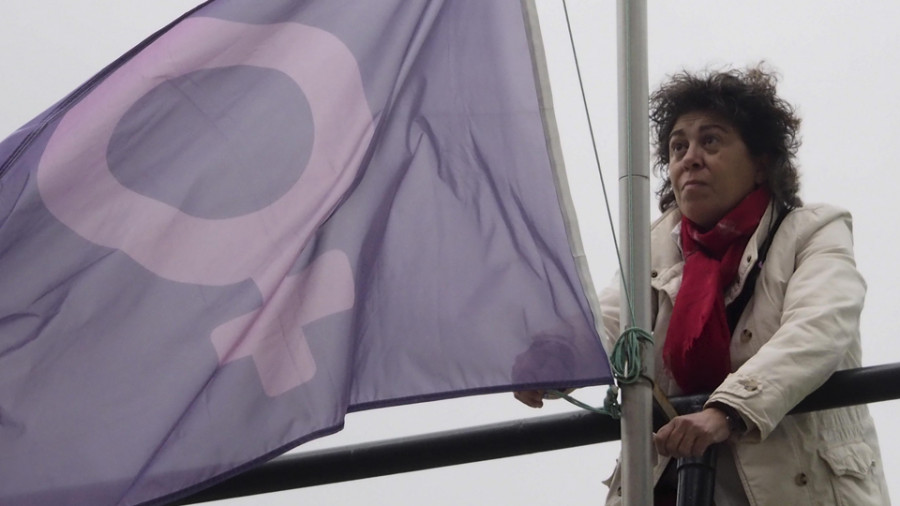 Fene y el comercio local se unen por la igualdad con la campaña “Distintivo violeta”