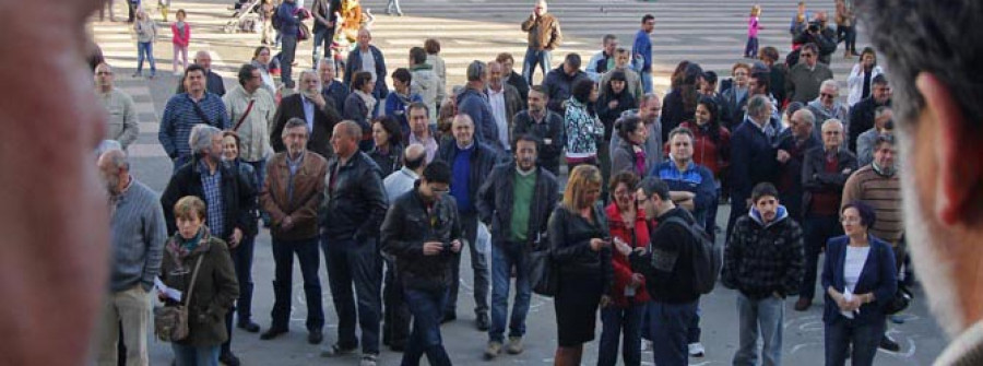 Más de 300 personas reclaman a Fomento que no ejecute el trazado sur del tren a Caneliñas