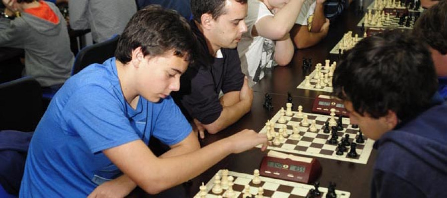 Khamrakulov, ganador en 	el décimo Torneo de Lecer