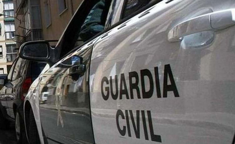 La Guardia Civil detiene a un hombre acusado de robar en el interior de un vehículo en As Pontes