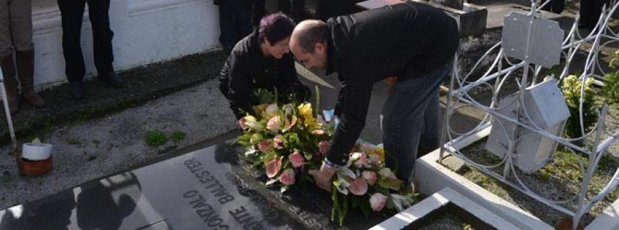 Ferrol lembrou cunha ofrenda floral a figura de Gonzalo Torrente Ballester