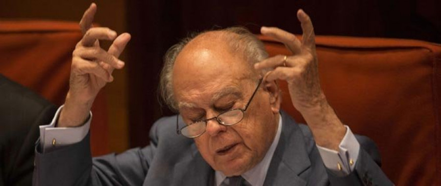 Pujol niega ante el Parlamento catalán que haya sido un “político corrupto”