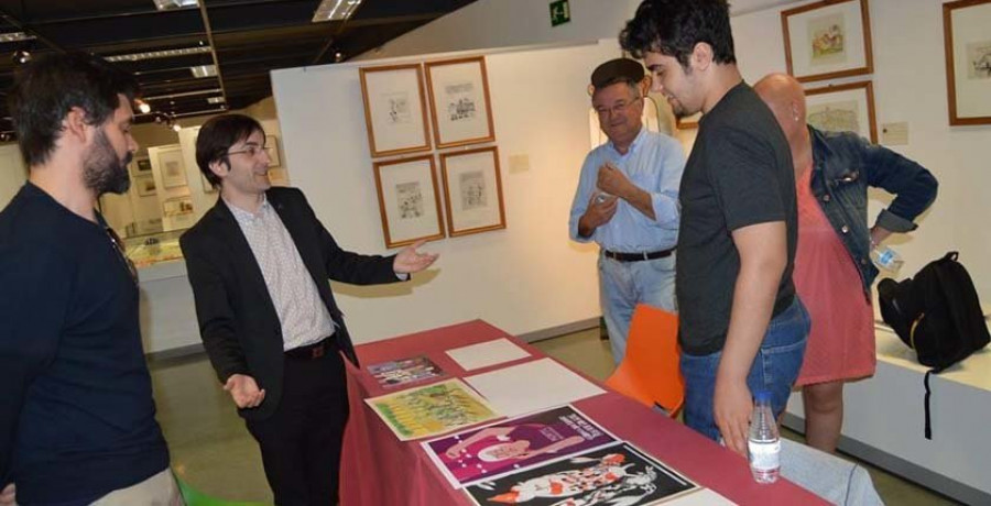 La exposición de los premios Curuxa 2018 de Fene reúne una selección de 47 dibujos