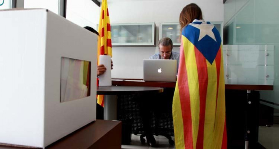El Gobierno avisa a la Generalitat de que si licita urnas actuará la Fiscalía