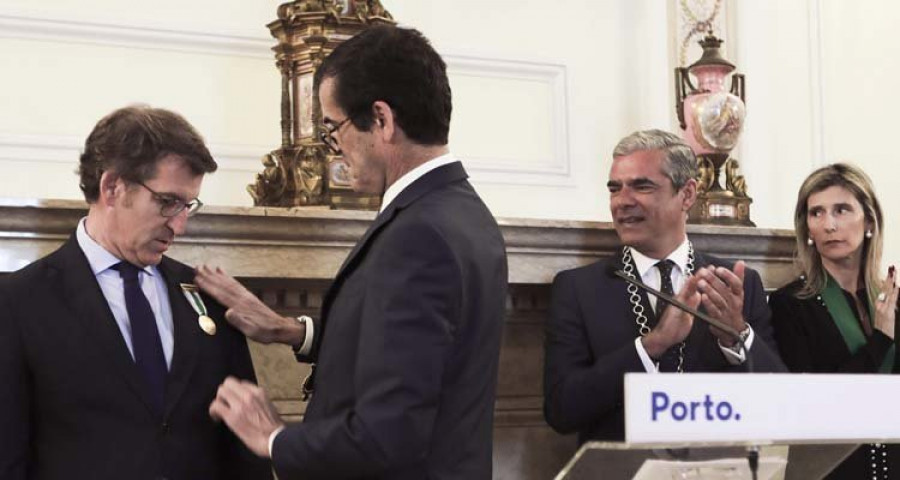 Feijóo apela a la unión con Portugal en su declaración como “ciudadano de Oporto”