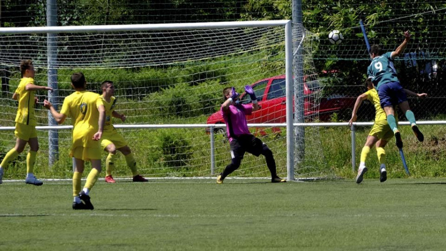 Victoria del Narón juvenil y derrota de 
O Val cadete