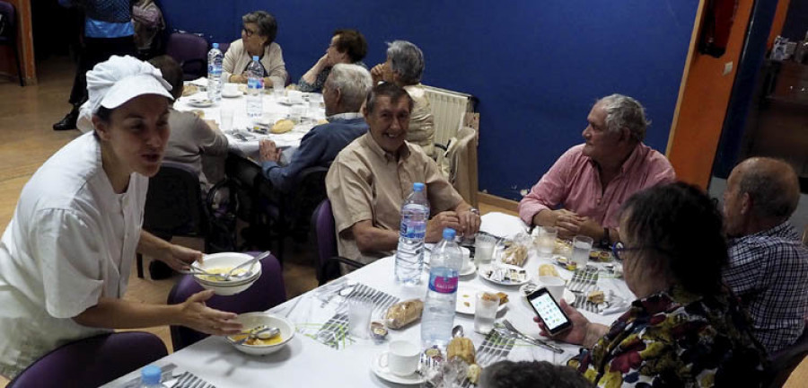 El Concello rinde homenaje a los más veteranos en el Día Internacional de los Mayores