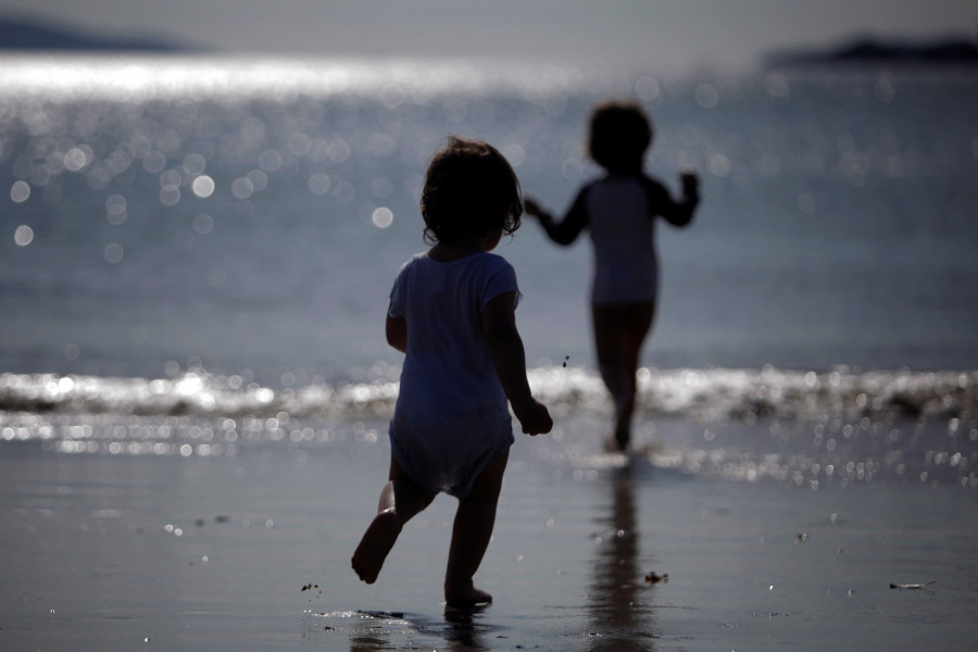 La Xunta propone que el acceso a las playas este verano sea con cita previa por internet