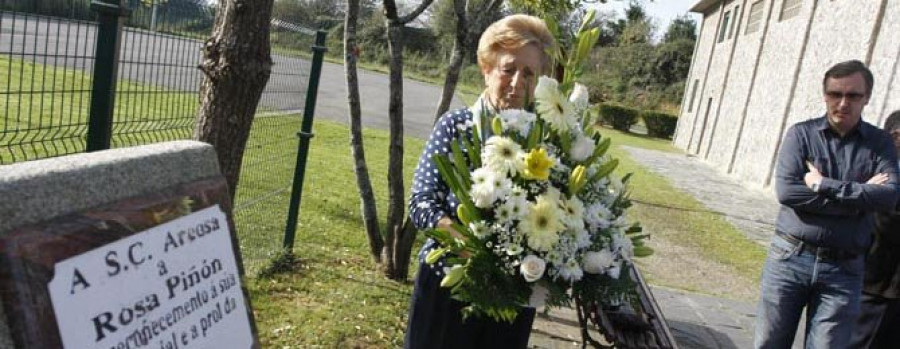 Ofrendas florales, exposiciones y conciertos para festejar el 35 aniversario de la sociedad Areosa