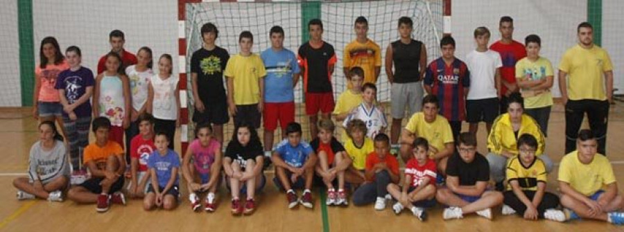 El Balonmano Narón se une al Ferrolterra en la competición gallega