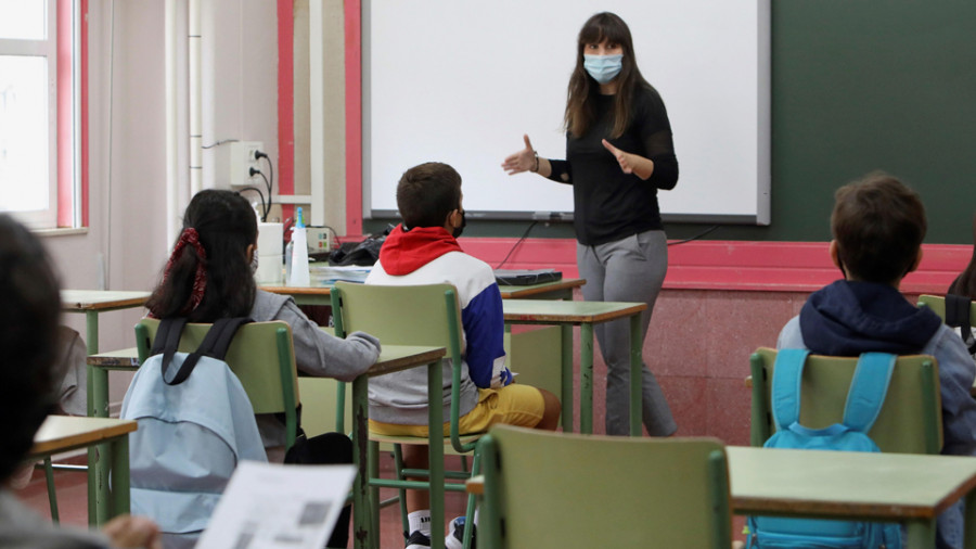 La Xunta refuerza las aulas con 410 profesores más a través del programa ARCO